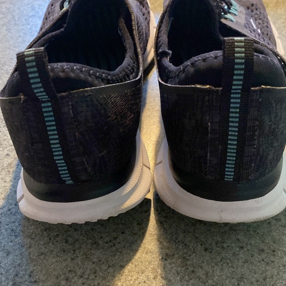 SKECHERS STRETCH FIT AIR-COOLED Women`s Size 7 Black Blue Walking Shoes - Picture 7 of 10